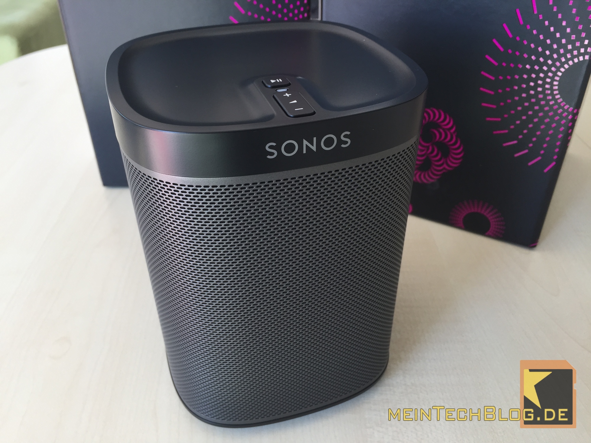 Sonos Play1 schwarz mit Verpackung